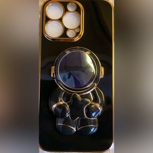 Women case for iPhone 13 Pro. It is ready for use and new owner. Stay bless!